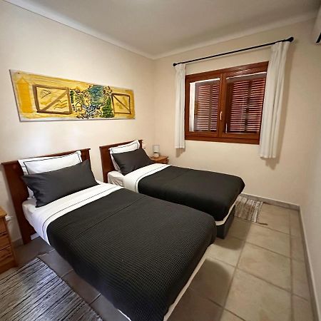 Villa Sanchez In Strandnahe Mit Pool, Jacuzzi, Klima, Wifi, Gas Bbq Сантаньї Екстер'єр фото