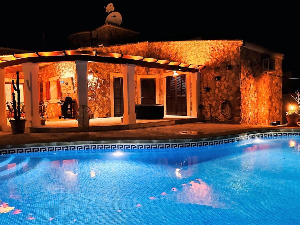 Villa Sanchez In Strandnahe Mit Pool, Jacuzzi, Klima, Wifi, Gas Bbq Сантаньї Екстер'єр фото